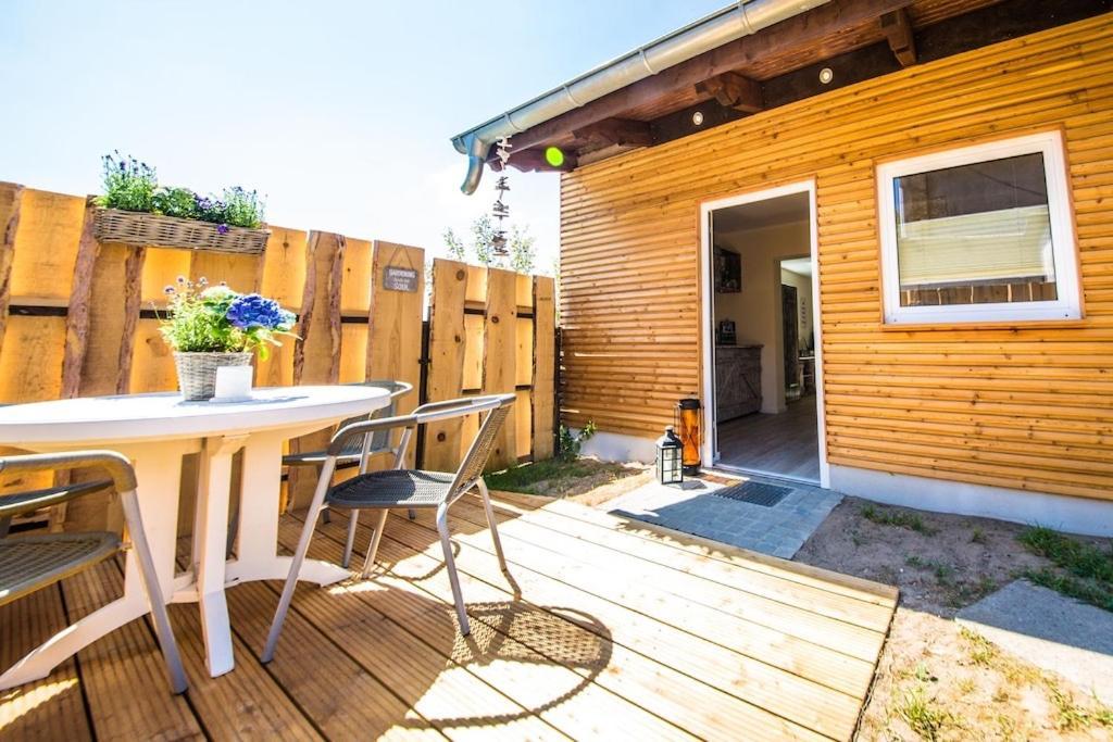 Ferienwohnung Ostsee Stubbenfelde エクステリア 写真